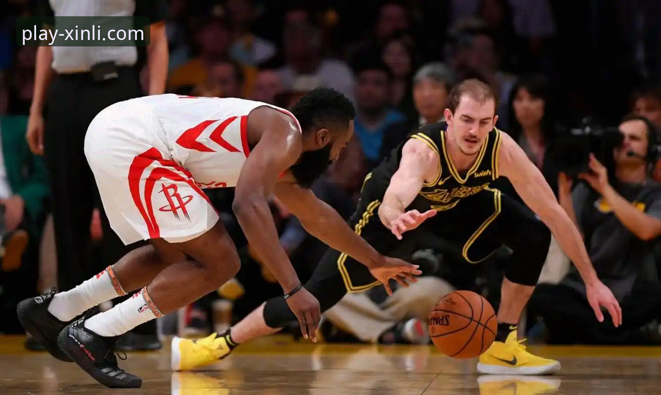 火箭主场大胜尼克斯：一场关于阵容深度与战术执行的全面解析